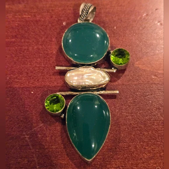 Vintage Artisan Sterling Silver Green Chalcedony Peridot Pearl Pendant - Picture 5 of 5